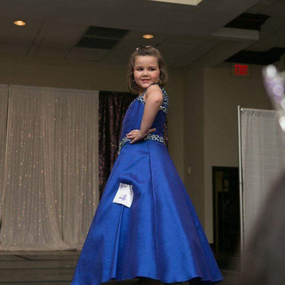 Size 8/10 Ritzee gown - Picture 2 of 4